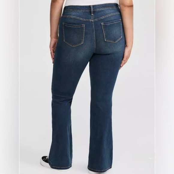 Torrid Feel The Fit Luxe Slim Bootcut Super Stretch Denim Jean Size 14S - Picture 4 of 11